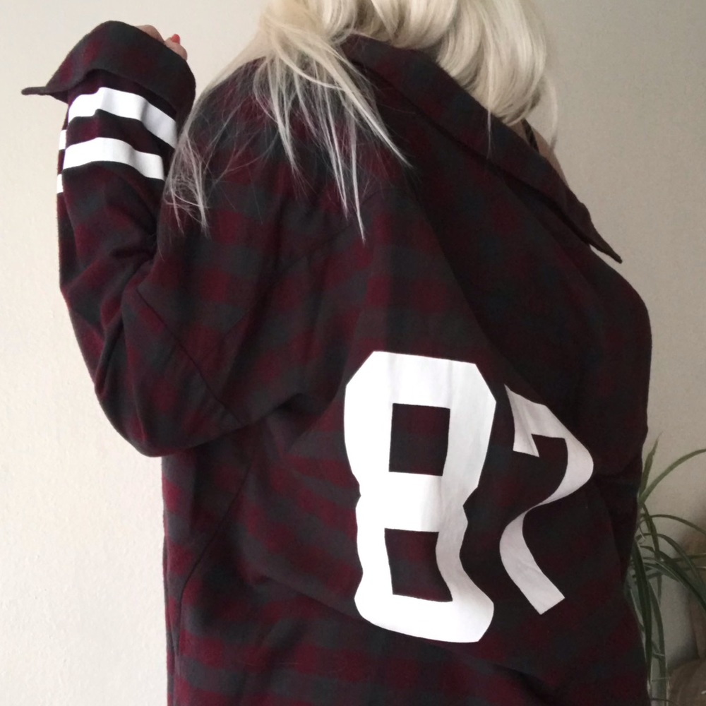Red Grey Number Flannel